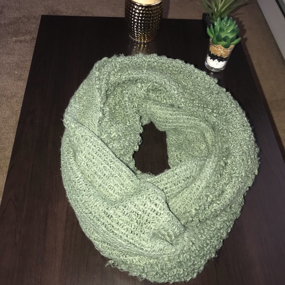 Free people thick/chunky, knit infinity scarf